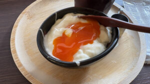  極☆生ぷりん。黄身が割れている。