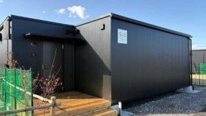 シンフォニーヴィラ棟の外観。同じのがたくさん並んでました。