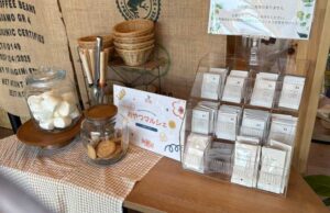 おやつマルシェとアメニティマルシェ。クレンジングもあります。